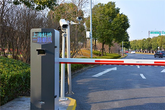 德亞工業(yè)級一體化道閘