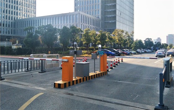 德亞無(wú)人值守停車系統(tǒng)