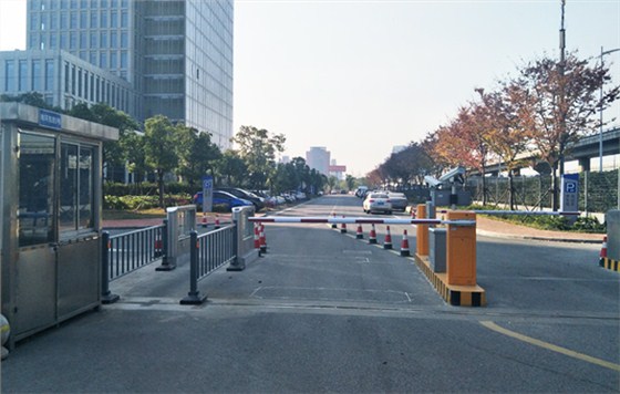 德亞無(wú)人值守停車系統(tǒng)