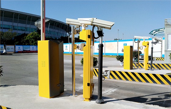 德亞工業(yè)級(jí)變頻道閘