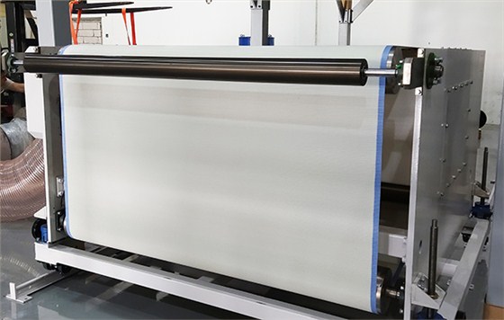  熔噴生產(chǎn)線