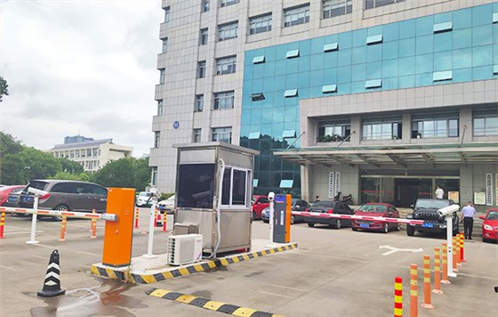 德亞無(wú)人值守停車系統(tǒng)