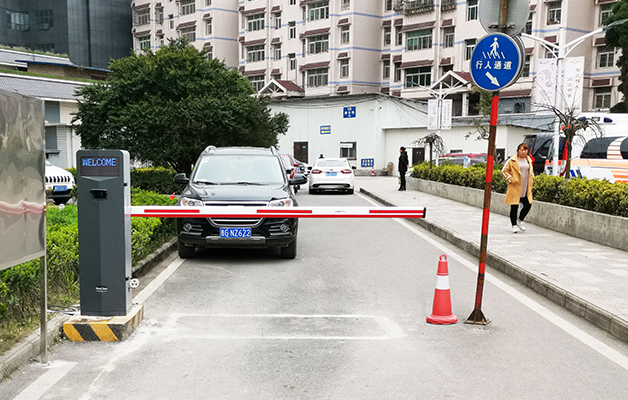 德亞智慧醫(yī)院停車(chē)場(chǎng)系統(tǒng)