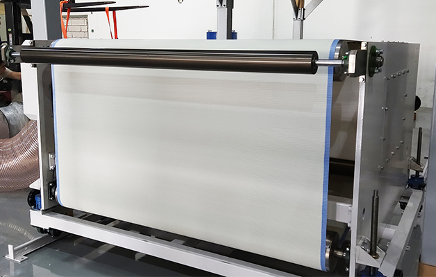  熔噴生產(chǎn)線