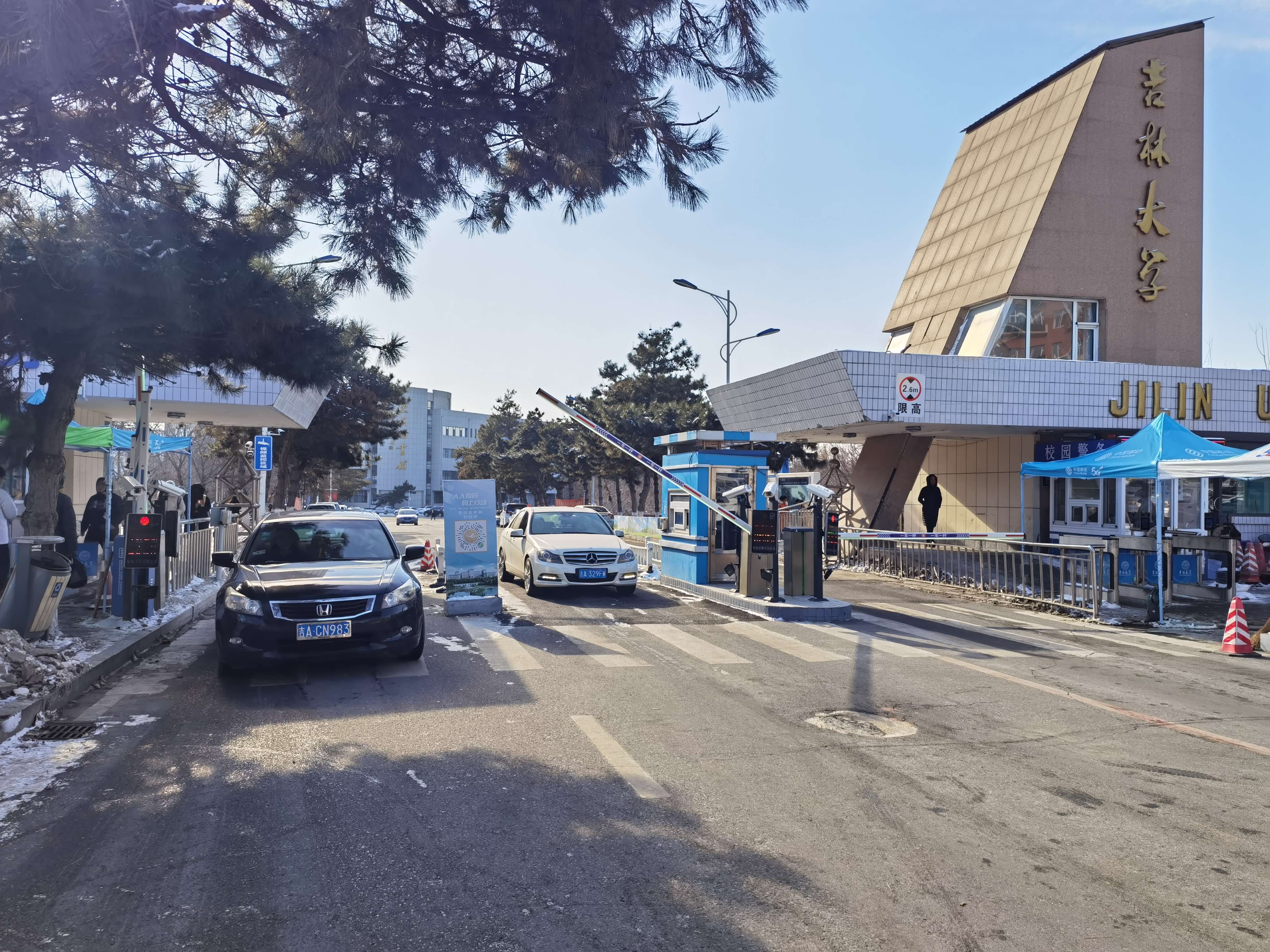 吉林大學德亞門禁系統(tǒng)