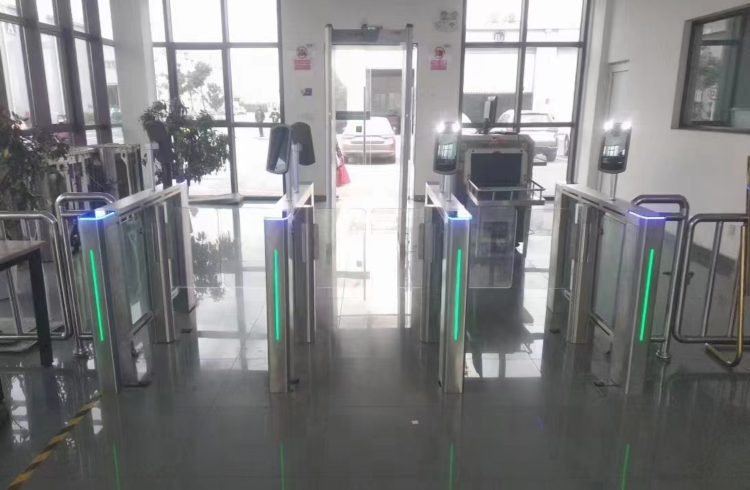人臉識別閘機(jī)